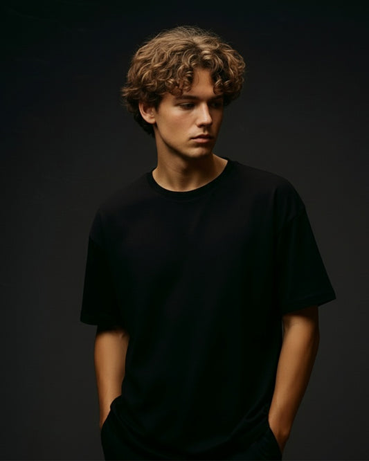 "Anime Graphic" Oversized T-Shirt – Relaxed fit